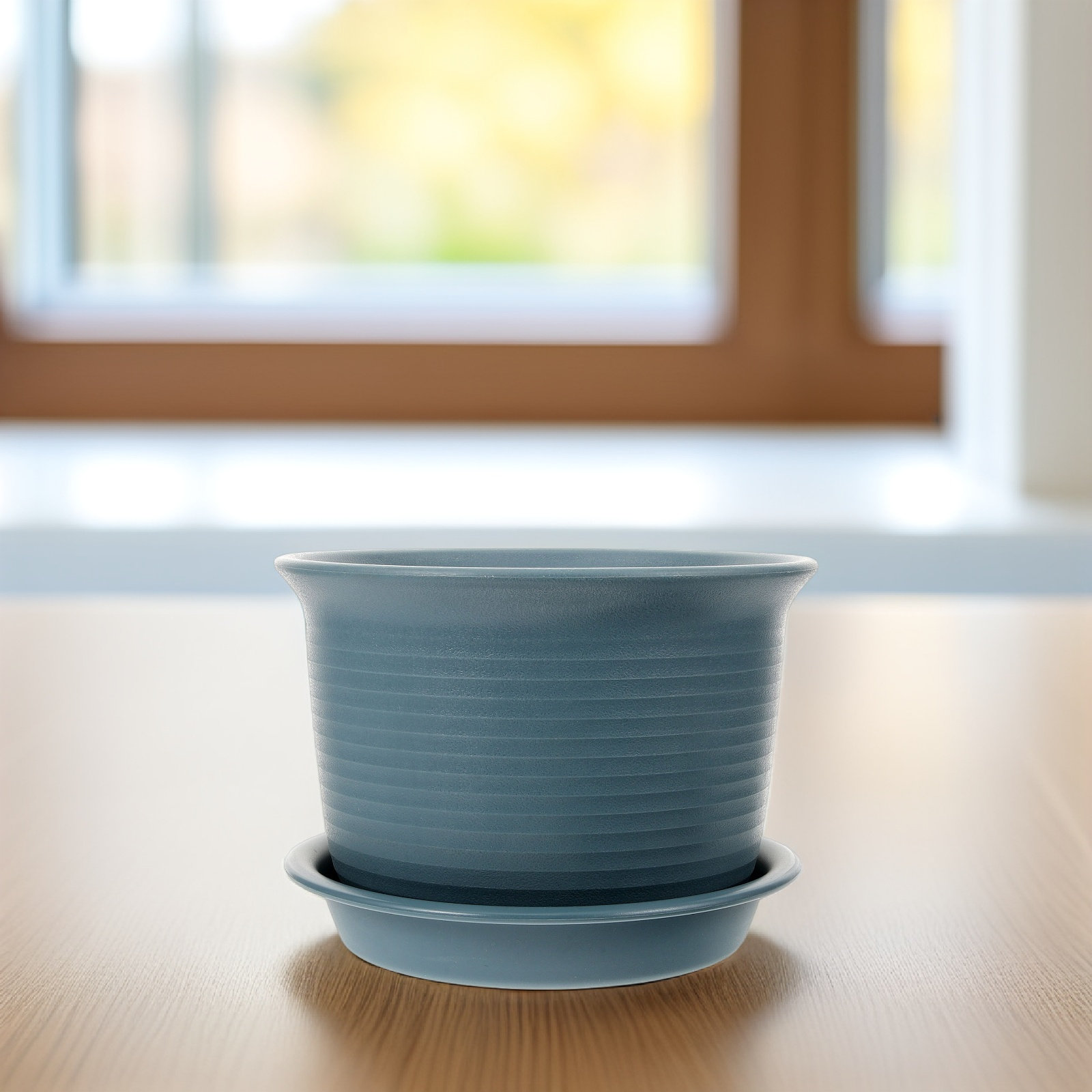 Large Blue Resin Flower Pot Pl - огляд і ціна Nursery